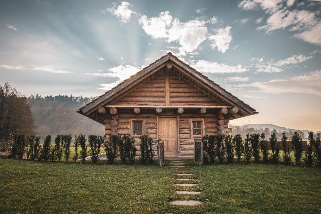 Hiska Ulala Villa Dob Luaran gambar